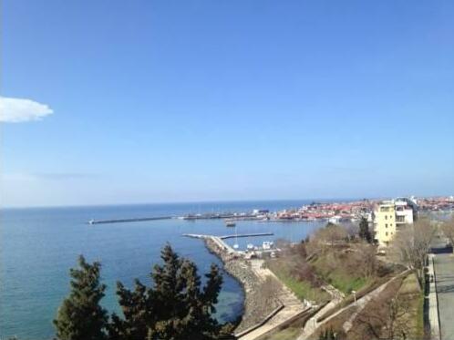 Black Sea Apartment - Photo2