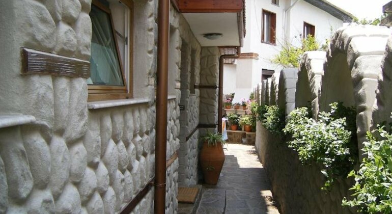 Dari Guest House - Photo2
