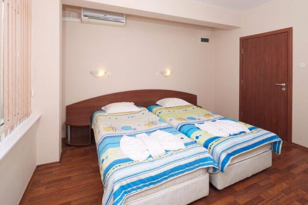 Red House Guest House - Photo3