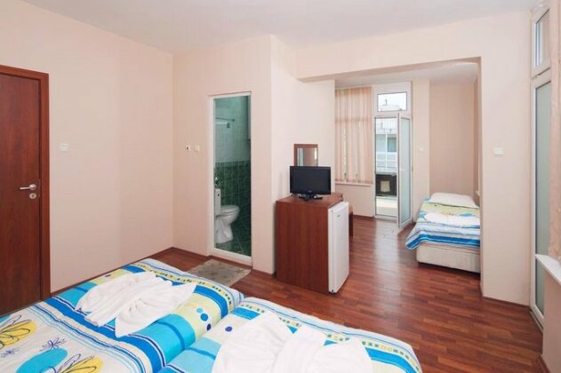 Red House Guest House - Photo5