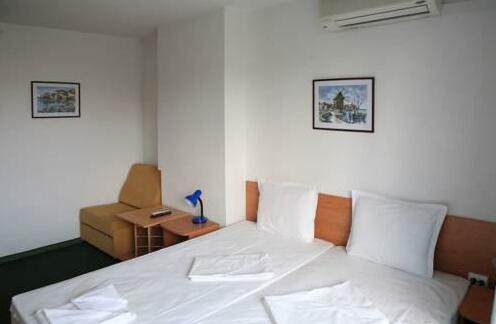 R&G Hotel - Photo4