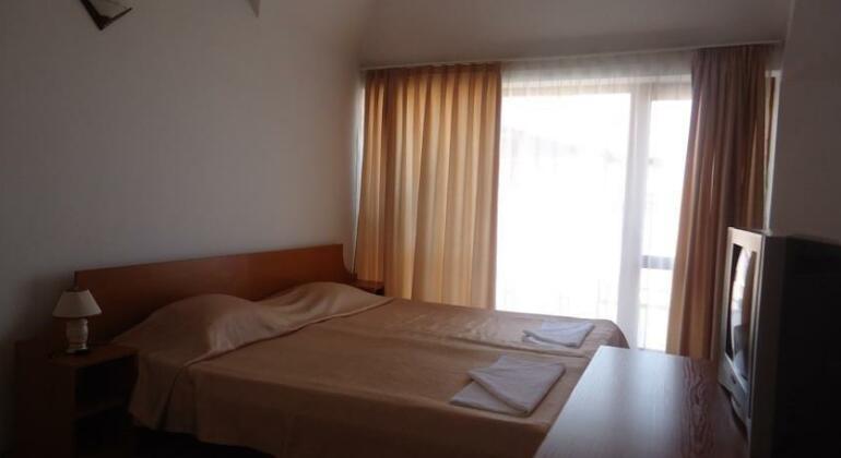 White Rose Family Hotel - Photo3