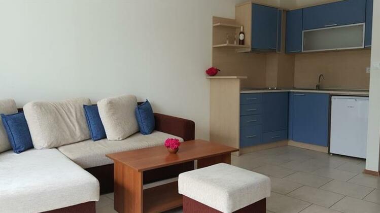 Akvamarin Apart-Hotel - Photo4