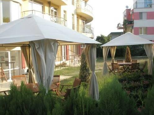 ApartComplex Anixi - Photo4