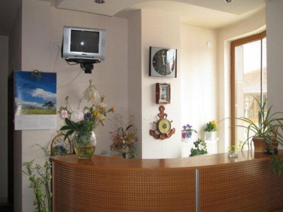Family Hotel Denica - Photo4