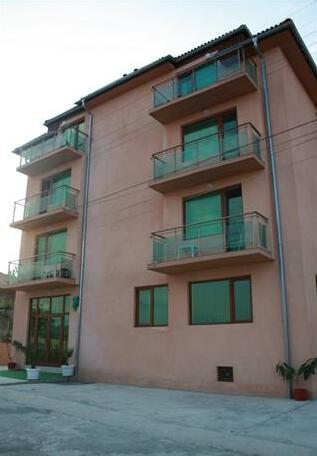 Guest House Nadin - Photo2