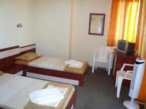 Hotel Favourite - Photo5