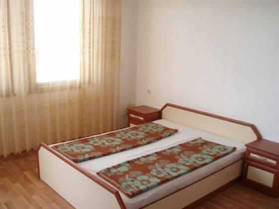Petrovi Guest House Obzor - Photo3