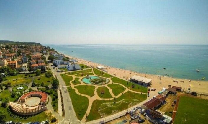 Private Apartments in Yoo Bulgaria Complex - Photo4