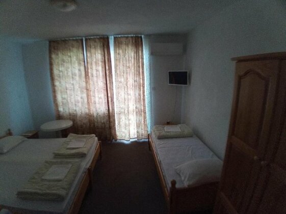 Zlatevi Guest House - Photo3