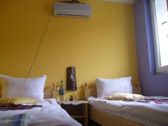 Bonevi Guest House - Photo4