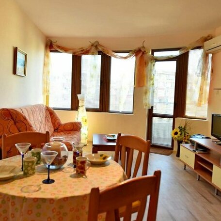 Apartment in Pomorie - Photo3