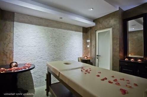 Incognito Hotel - Photo2