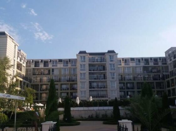 Private Studio in Pomorie Resort - Photo5