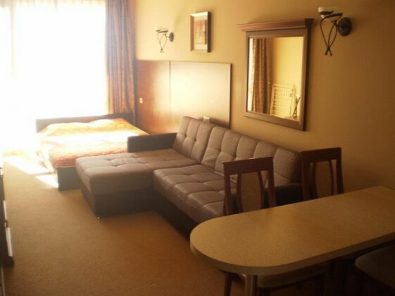Private Studios in an Aparthotel - Photo2