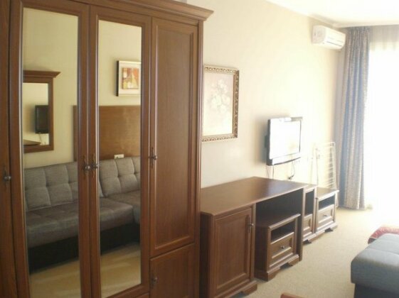 Private Studios in an Aparthotel - Photo4