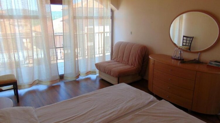 Comfortable apartments in Gardenia complex - Photo2