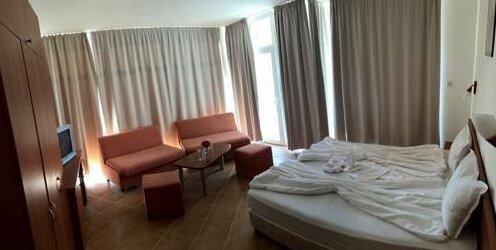 Hotel Eco Palace - Photo2