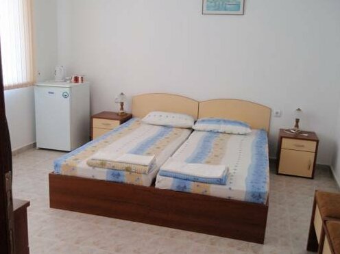 Plamar Guest House - Photo2