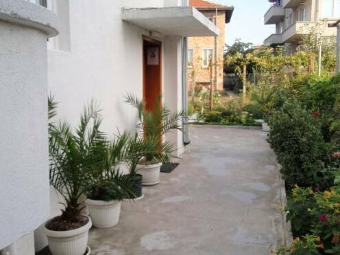 Plamar Guest House - Photo4