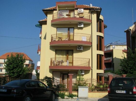 Photo 4