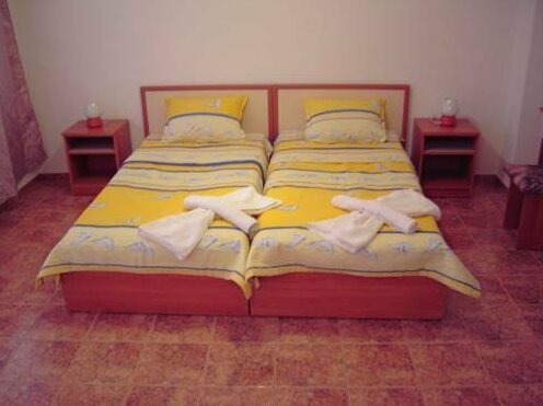NELLY Guest House - Photo4