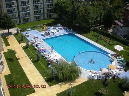 Oasis Suites Apartments and Studios - Photo3