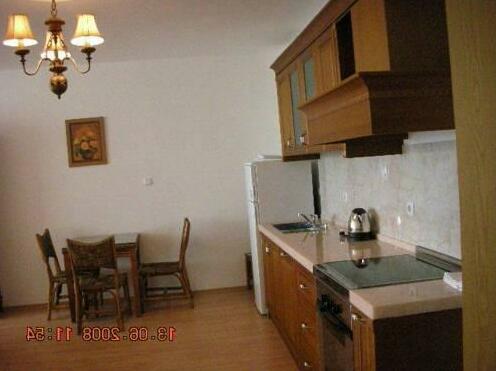 Oasis Suites Apartments and Studios - Photo5