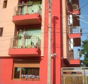 Red House Family Hotel - Photo2
