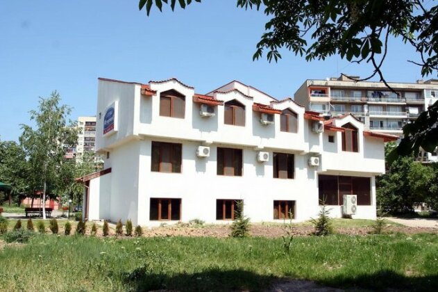 Interrum Hotel - Photo2