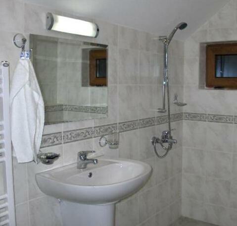 Kuker Hotel - Photo3