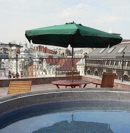 B&B Trust Family Hotel - Photo2