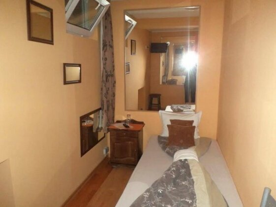 The English Guest House - Photo2