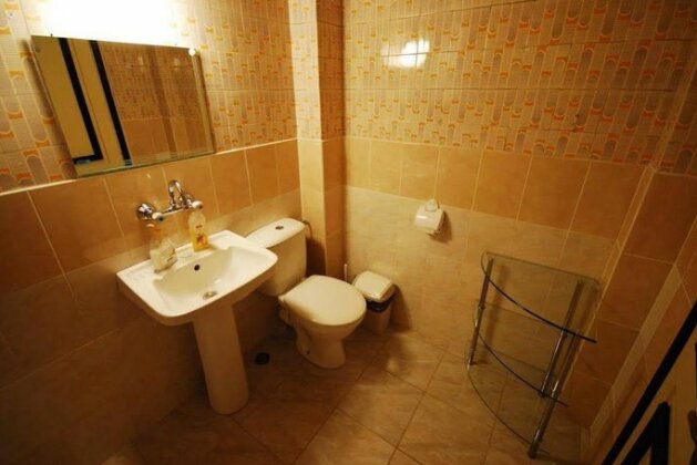 The English Guest House - Photo4