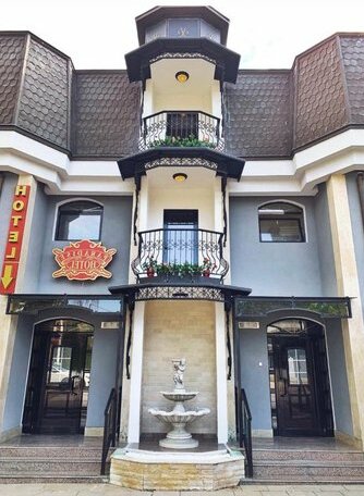 Family Hotel Paradise - Photo2