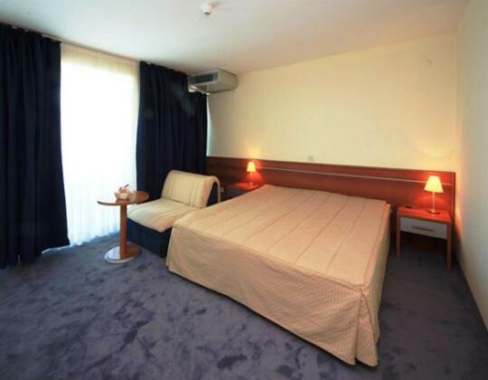 Hotel Mirage - Photo4