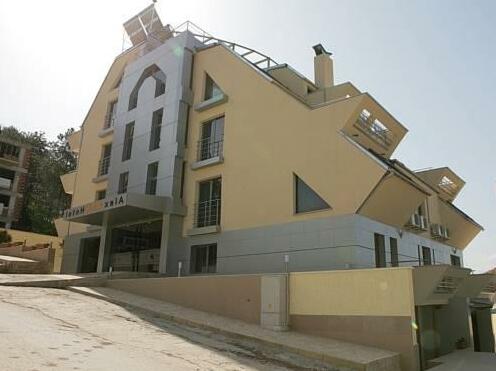 Photo 4
