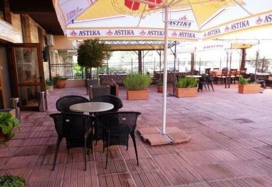 Family Hotel Pautalia - Photo2