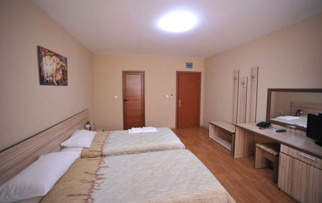 Family Hotel Pautalia - Photo5
