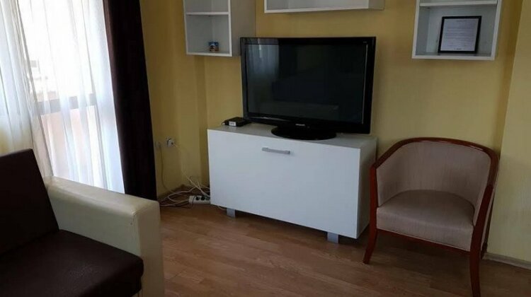 Yana Apartments - Photo3