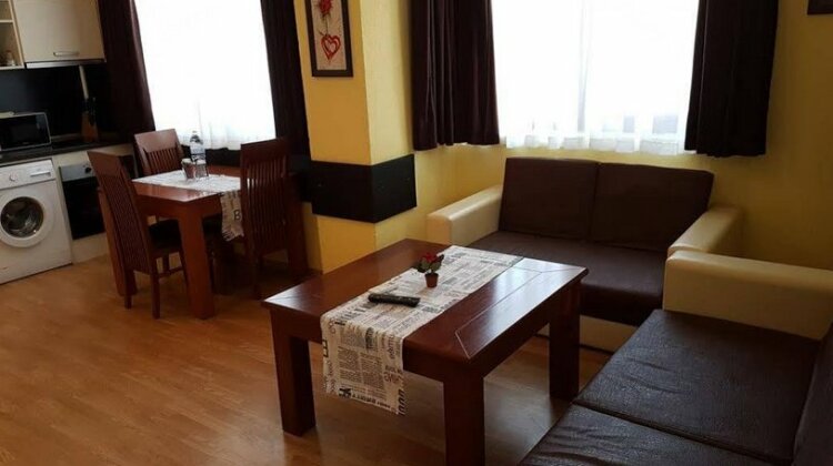 Yana Apartments - Photo4