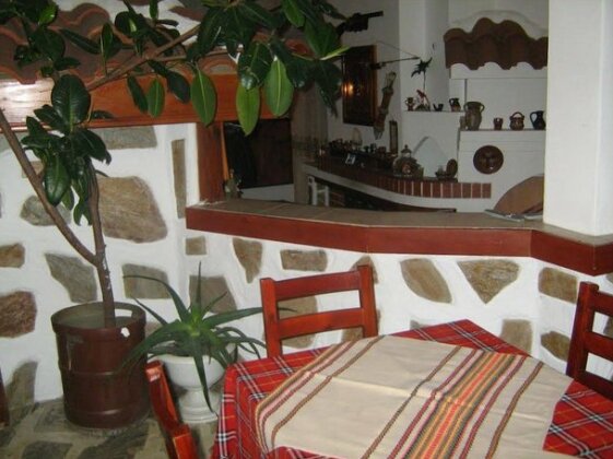 Guest House Flora - Photo4