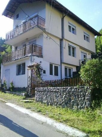 Belite Brezi Guest House