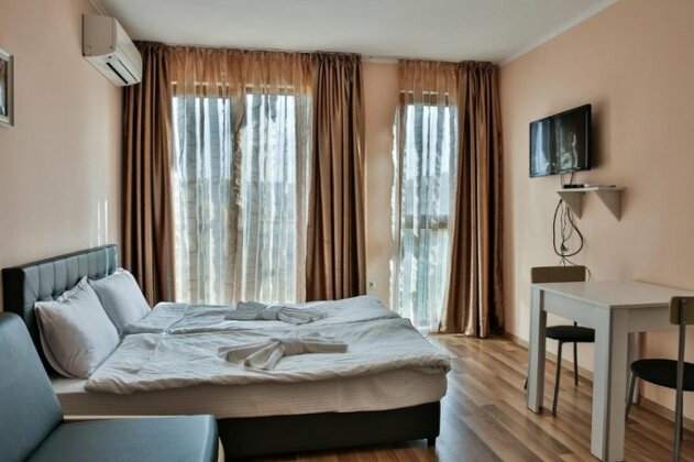 Al Rial Beach Apartments - Photo2