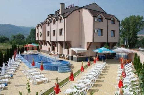 Hotel Nice Simitli - Photo2