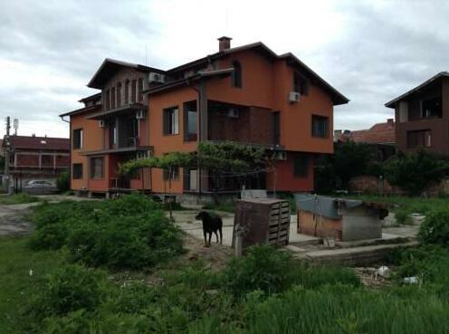 Berto Guest House