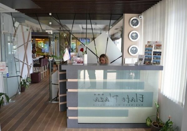 Elate Plaza Hotel - Photo3