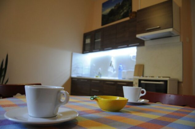 Emigrant Apartment - Photo2