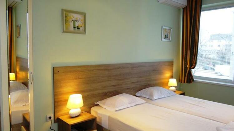 Guest Rooms Kom - Photo3