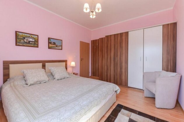 HomeLike Two Bedroom Apartment with Park View - Photo5